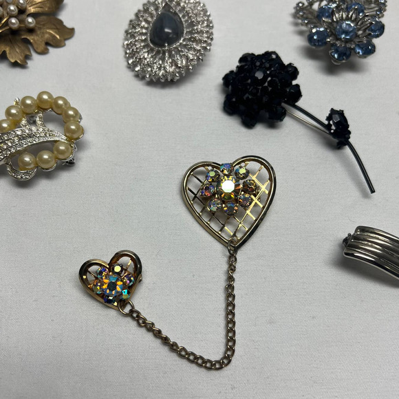 Vintage Rhinestone Brooches Lapel Pins Lot of 13 Sarah Coventry & Unmarked - Picture 2 of 12